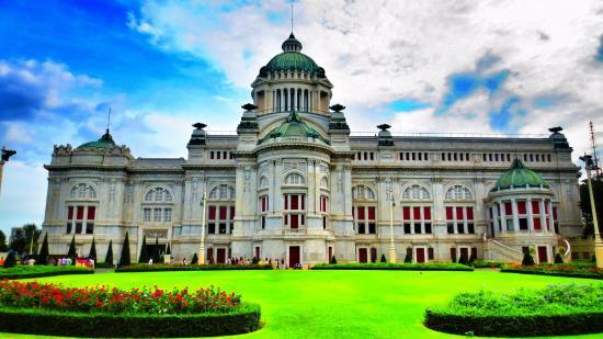Ananta Samakhom Throne Hall